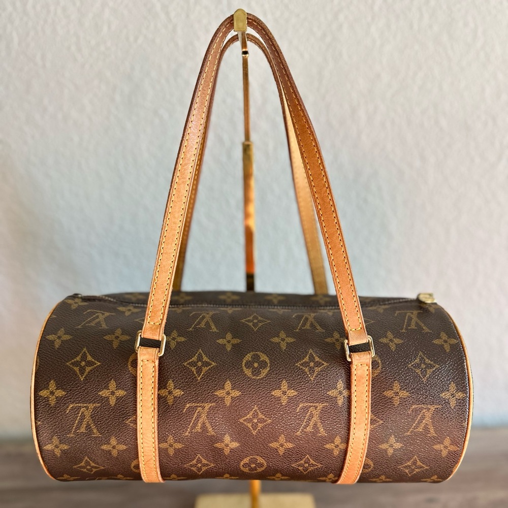 Louis Vuitton Papillon 30 
Date Code: SP0073
Authentic
